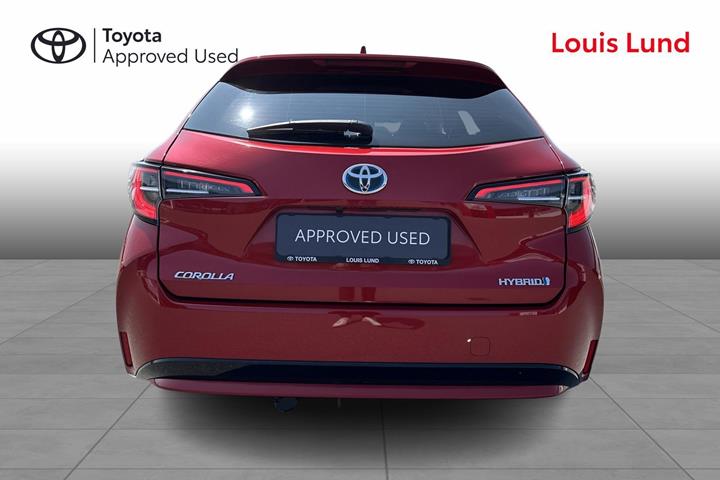 Rød Toyota Corolla fra 2019
