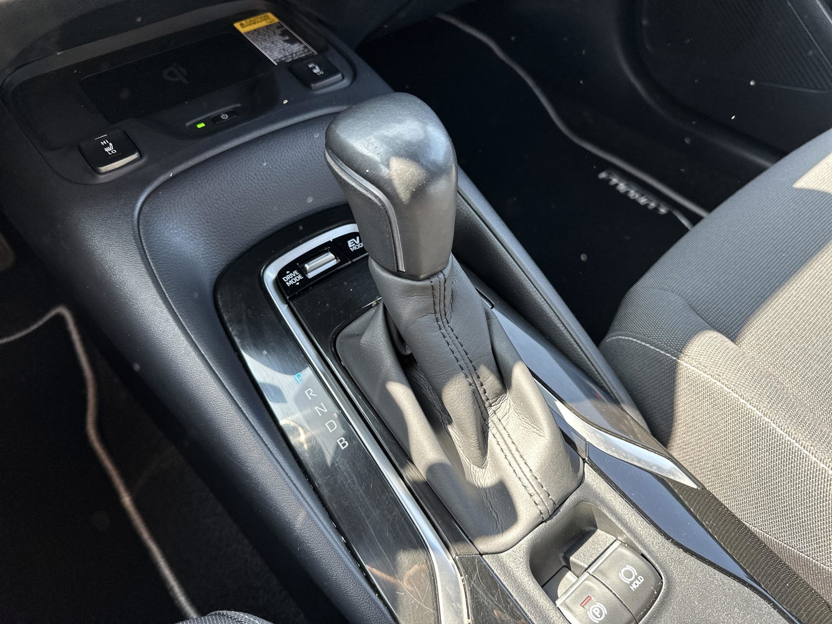 Rød Toyota Corolla fra 2019