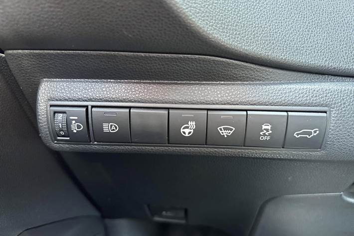 Rød Toyota Corolla fra 2019