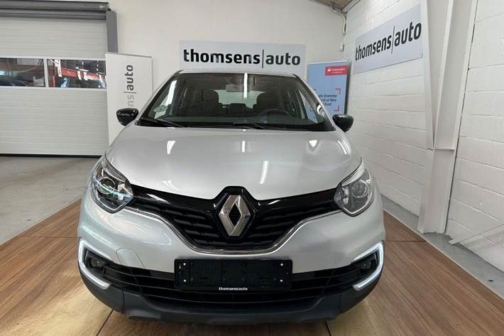 Sølv Renault Captur fra 2019