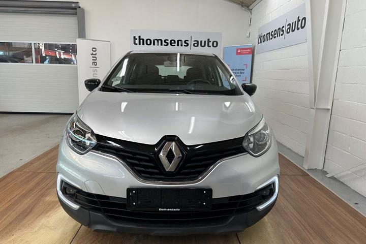 Sølv Renault Captur fra 2019