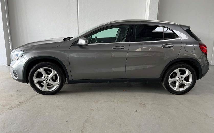 Mercedes GLA200