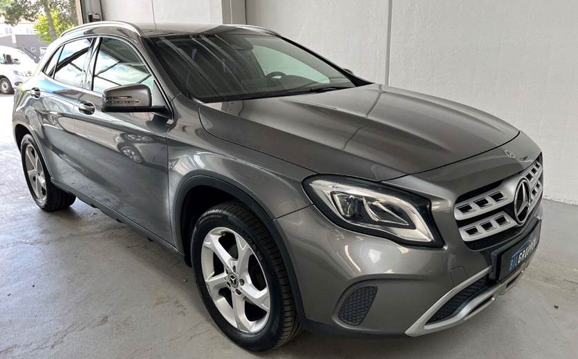 Mercedes GLA200