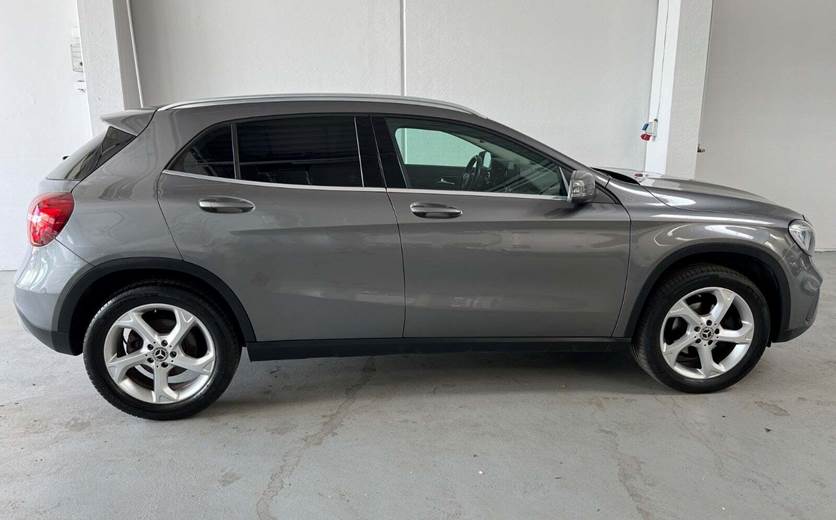 Mercedes GLA200