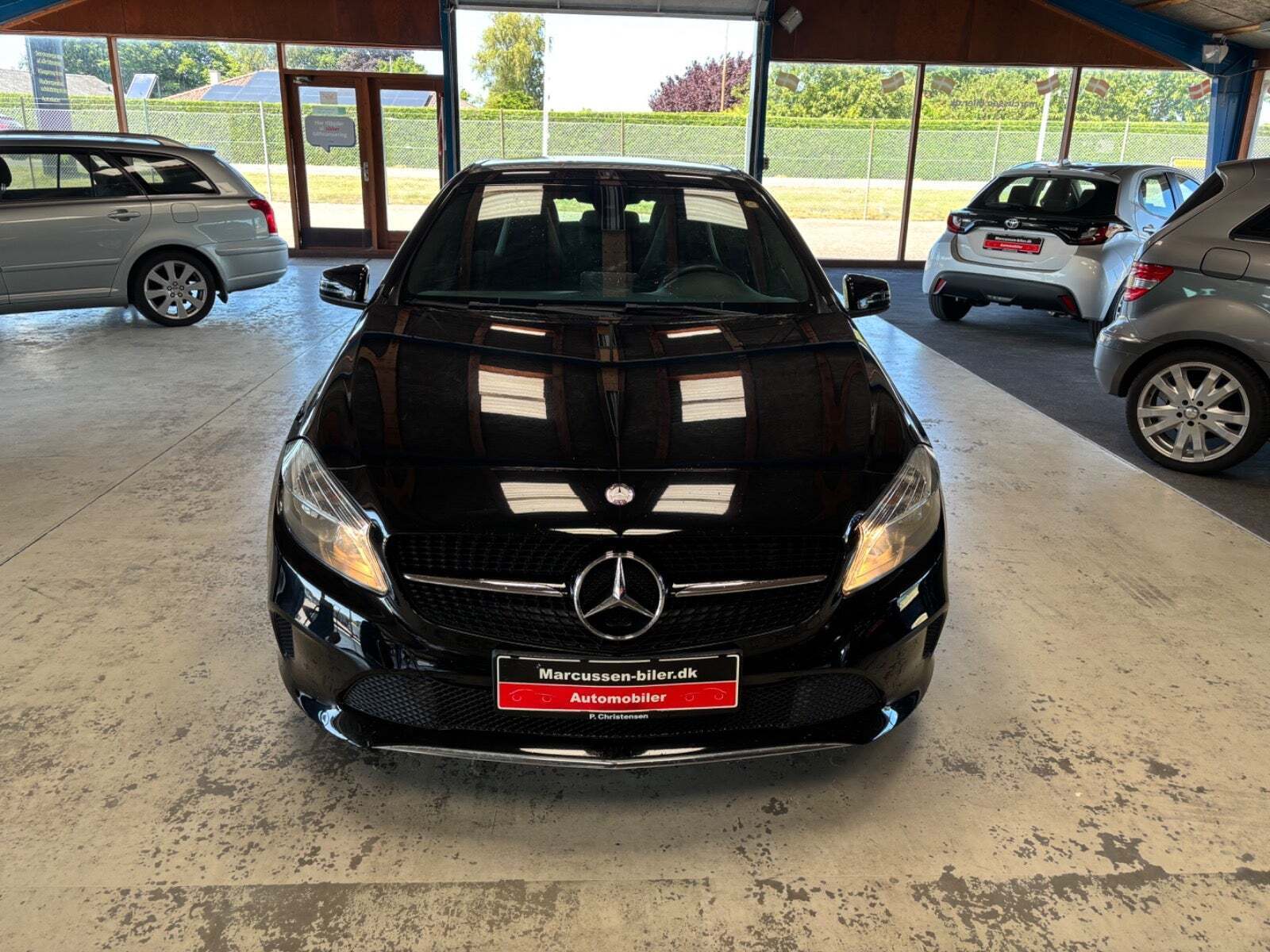 Sort Mercedes A180 fra 2016