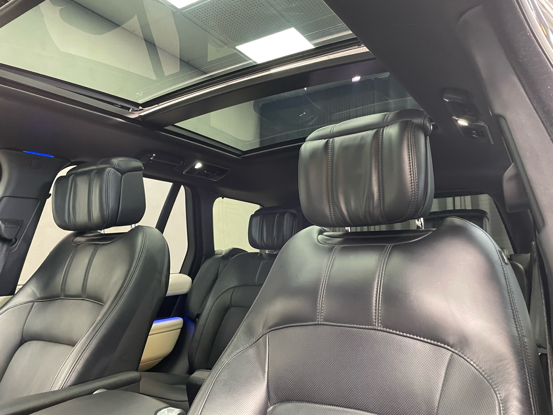 Sort Land Rover Range Rover fra 2018