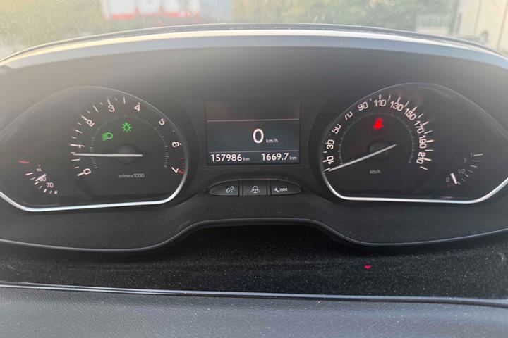 undefined Peugeot 208 fra 2013