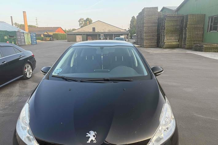 undefined Peugeot 208 fra 2013