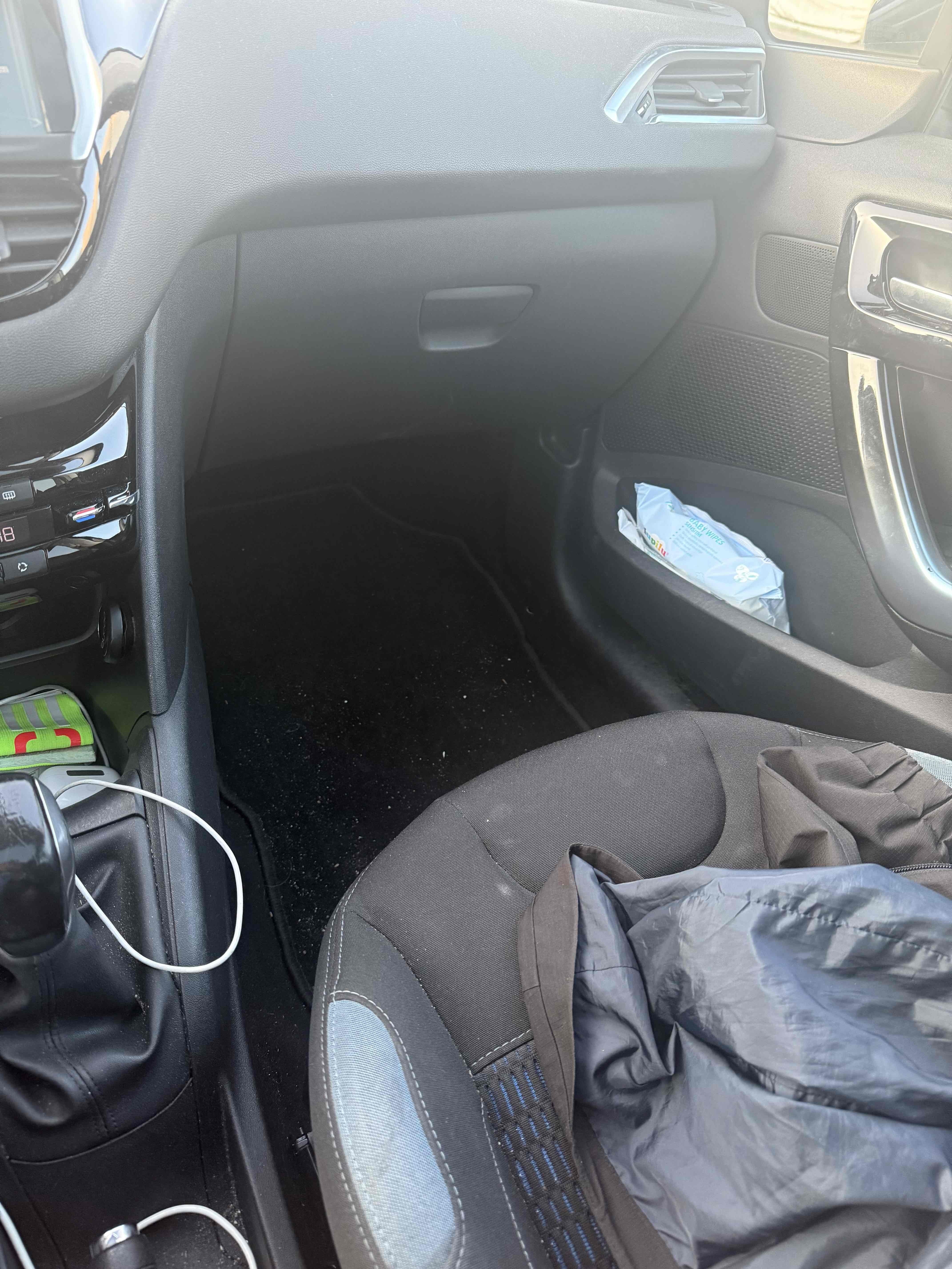 undefined Peugeot 208 fra 2013
