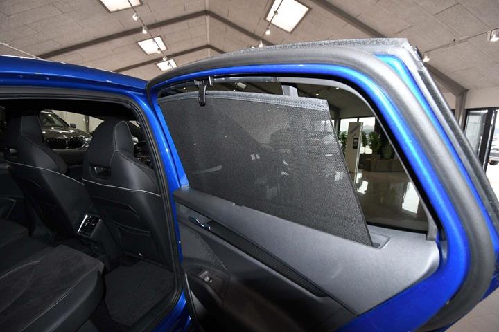 Blå Skoda Enyaq fra 2025