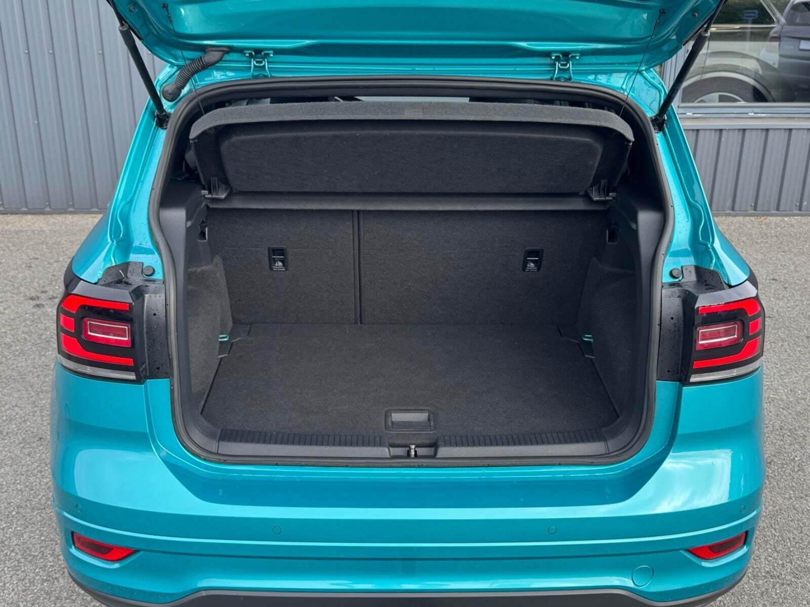 Turquoise VW T-Cross fra 2019