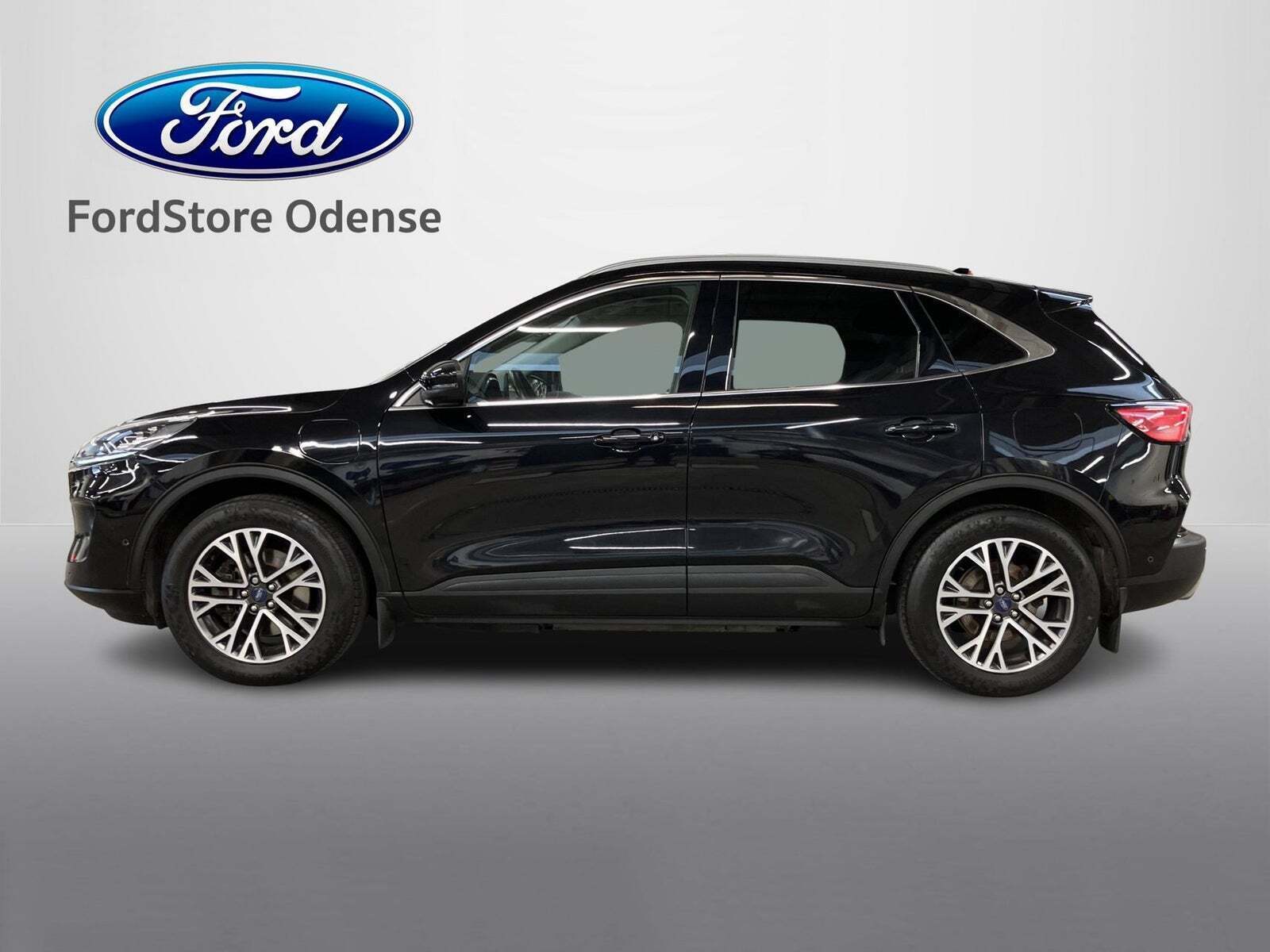 Sort Ford Kuga fra 2020