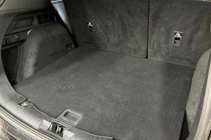 Sort Ford Kuga fra 2020