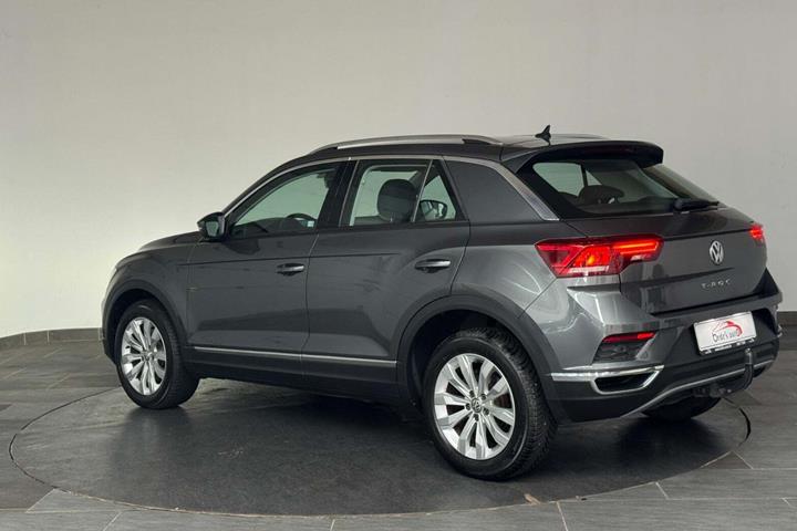 Grå VW T-Roc fra 2018