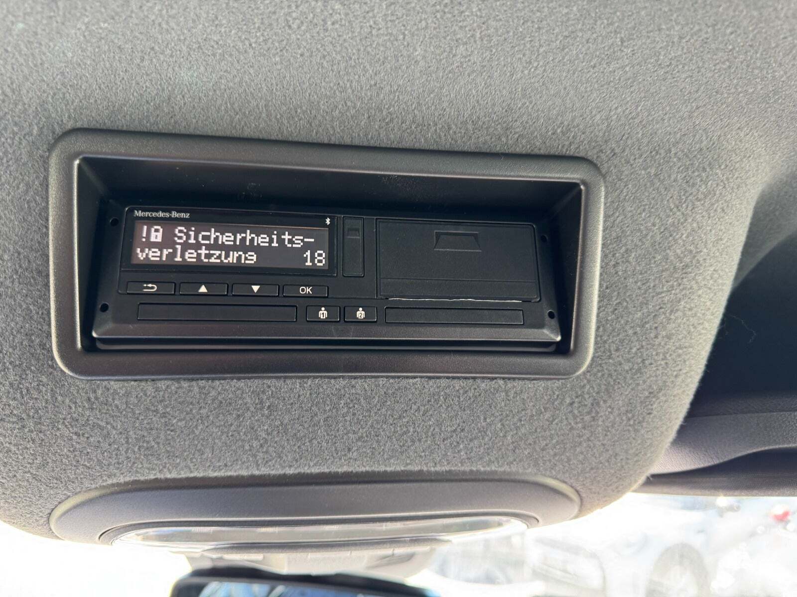 Hvid Mercedes Sprinter 517 fra 2024