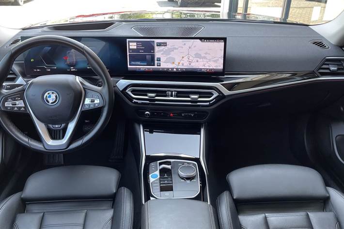 Sort BMW i4 fra 2023