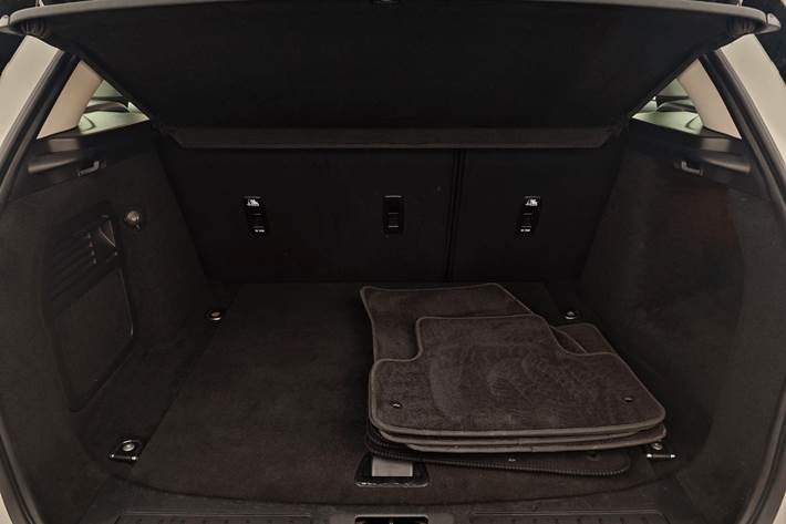 Hvid Land Rover Range Rover evoque fra 2018