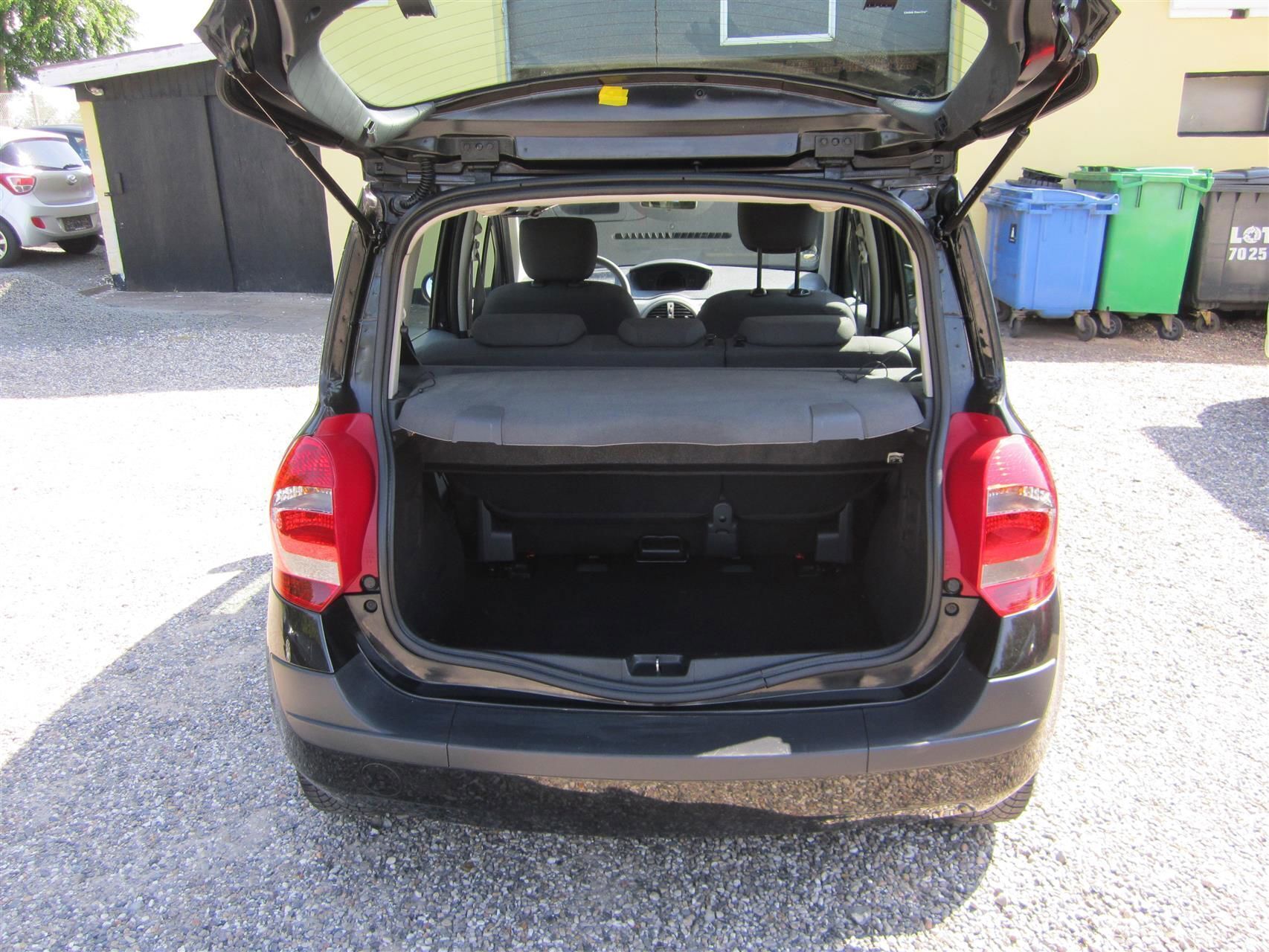 undefined Renault Grand Modus fra 2010 set udefra