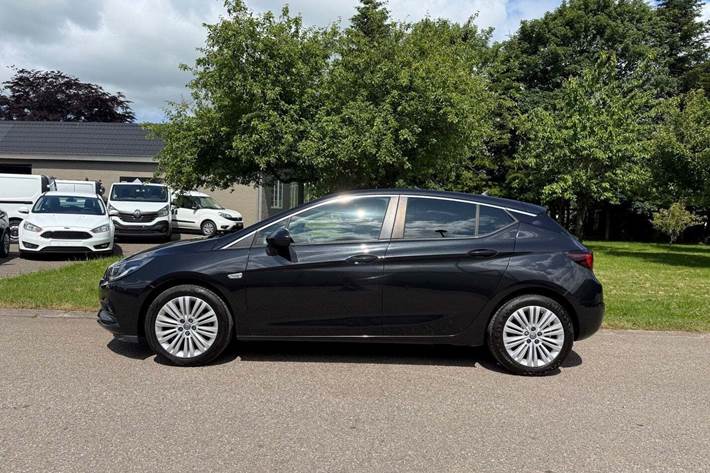 undefined Opel Astra fra 2016