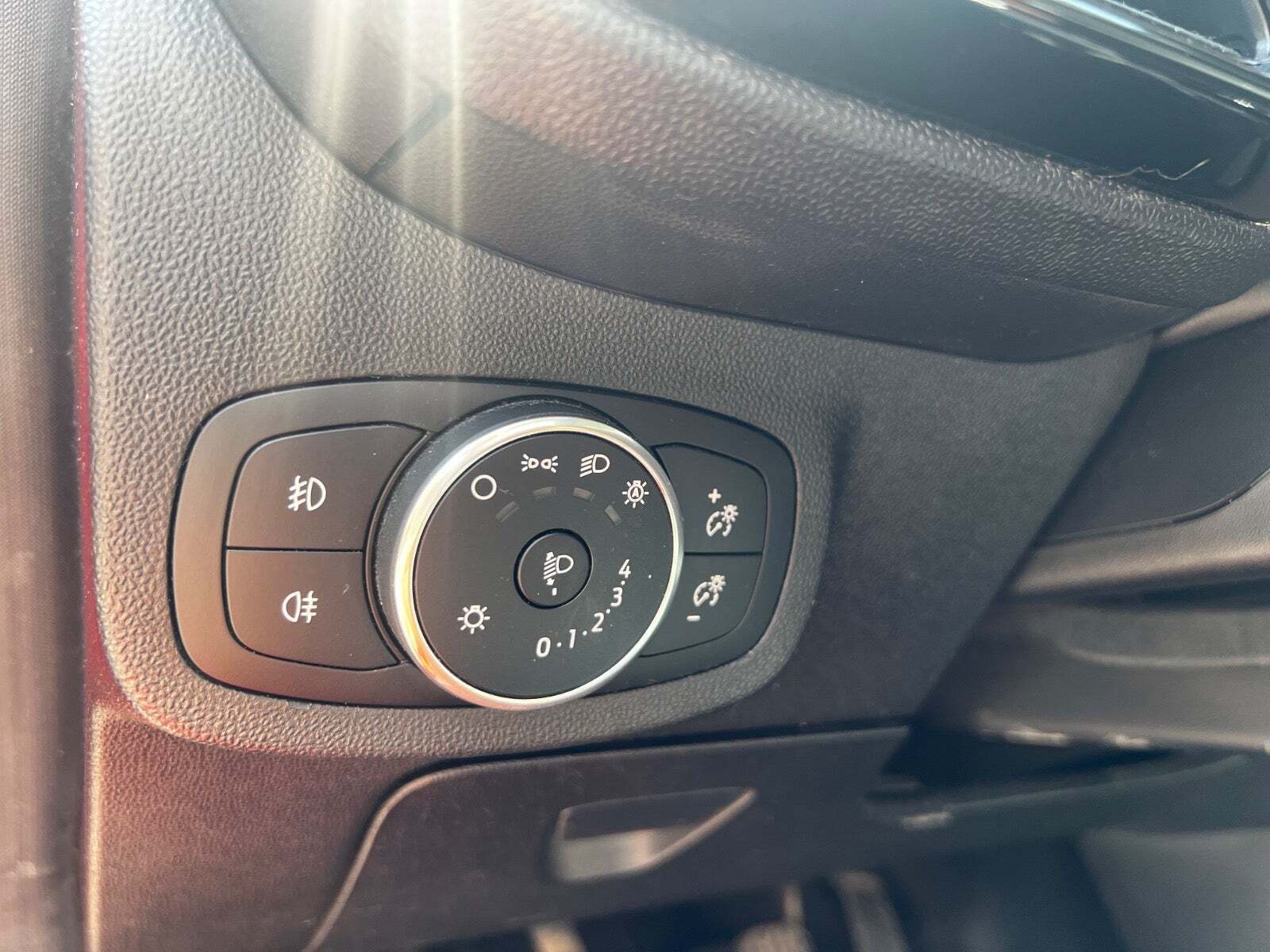 Rød Ford Fiesta fra 2018