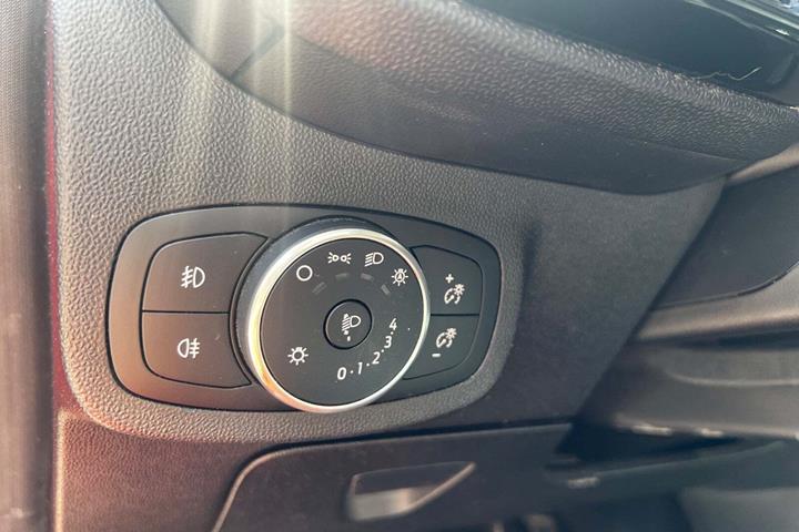 Rød Ford Fiesta fra 2018