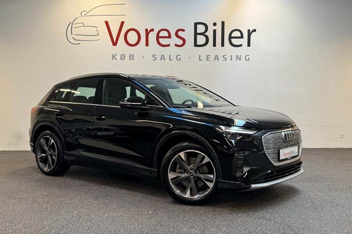 Sort Audi Q4 e-tron fra 2022 set udefra