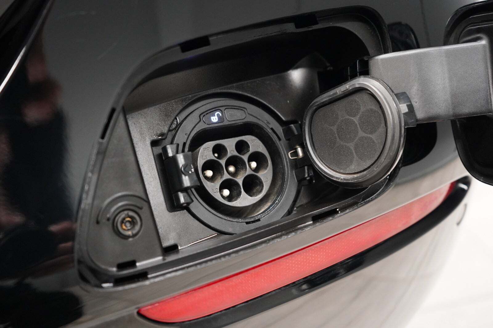 Sort Mercedes E300 e fra 2022