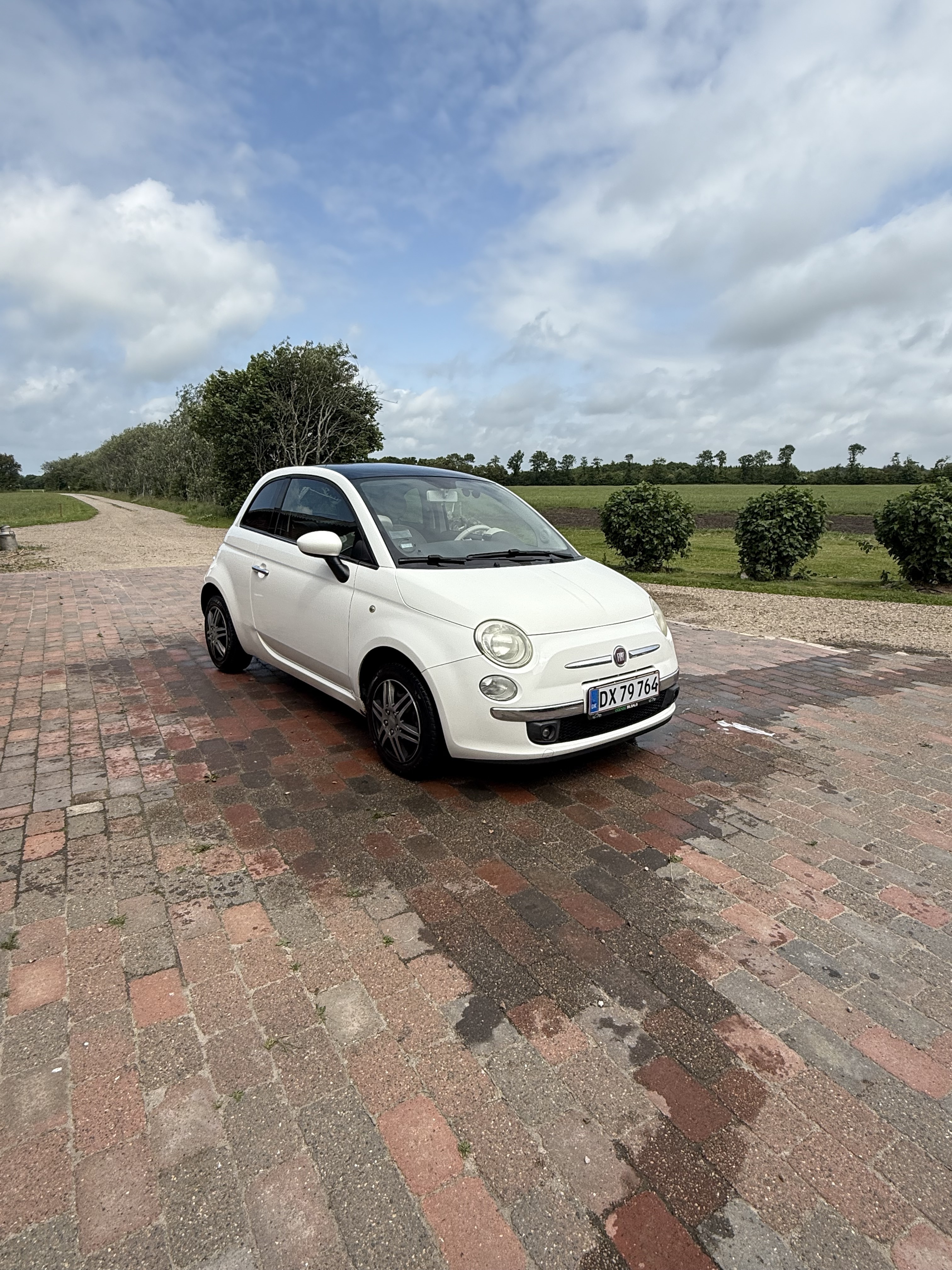 Beige Fiat 500 fra 2008