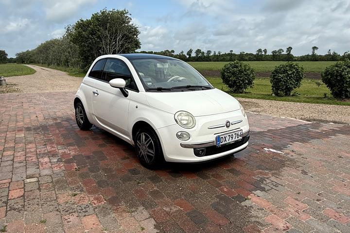 Beige Fiat 500 fra 2008