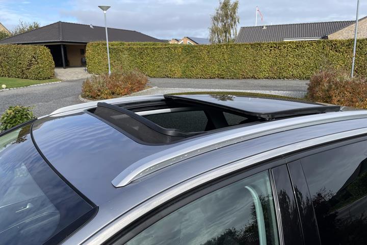 Grå Peugeot 3008 fra 2018