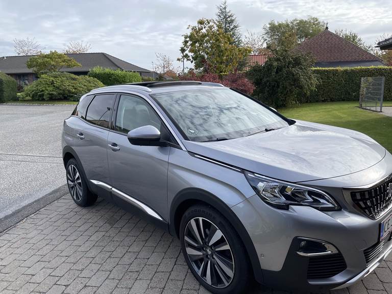 Peugeot 3008 1,2 PureTech 130 SUV EAT8 ALLURE