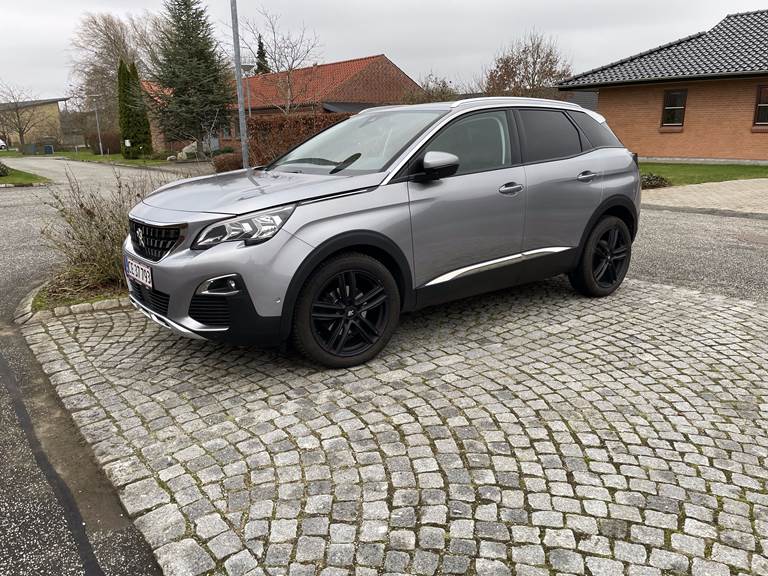 Peugeot 3008 1,2 PureTech 130 SUV EAT8 ALLURE