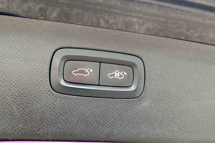 Sort Volvo XC90 fra 2017