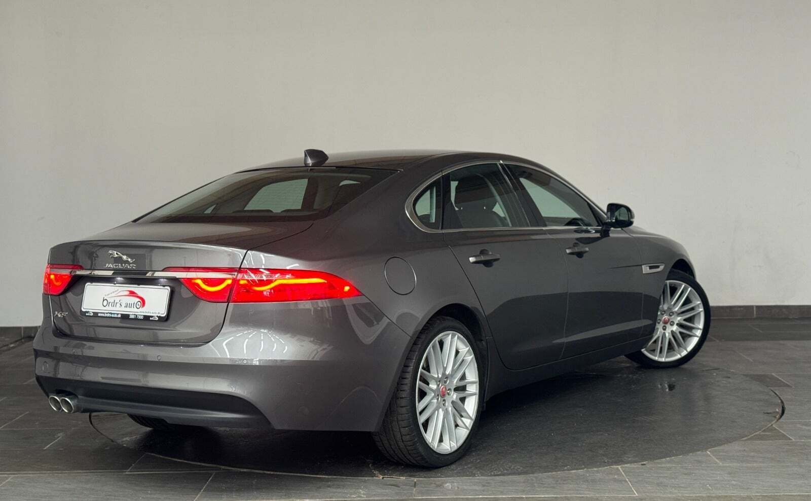 Jaguar XF 2,0 D180 Prestige aut.