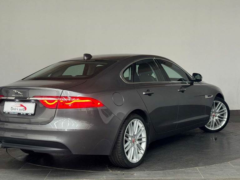 Jaguar XF 2,0 D180 Prestige aut.