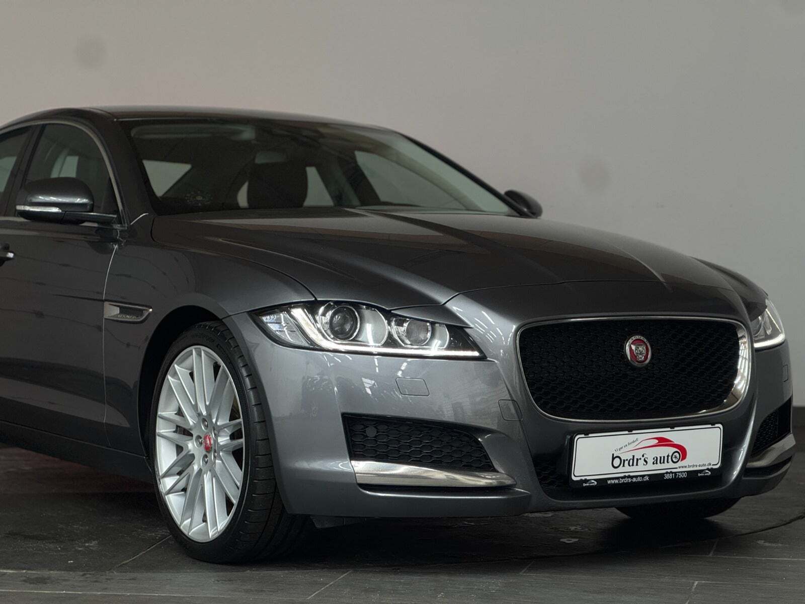 Jaguar XF 2,0 D180 Prestige aut.