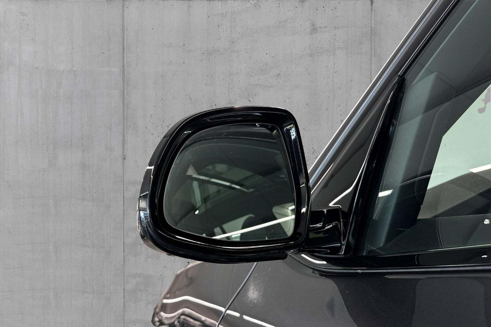 Grå BMW X3 fra 2022