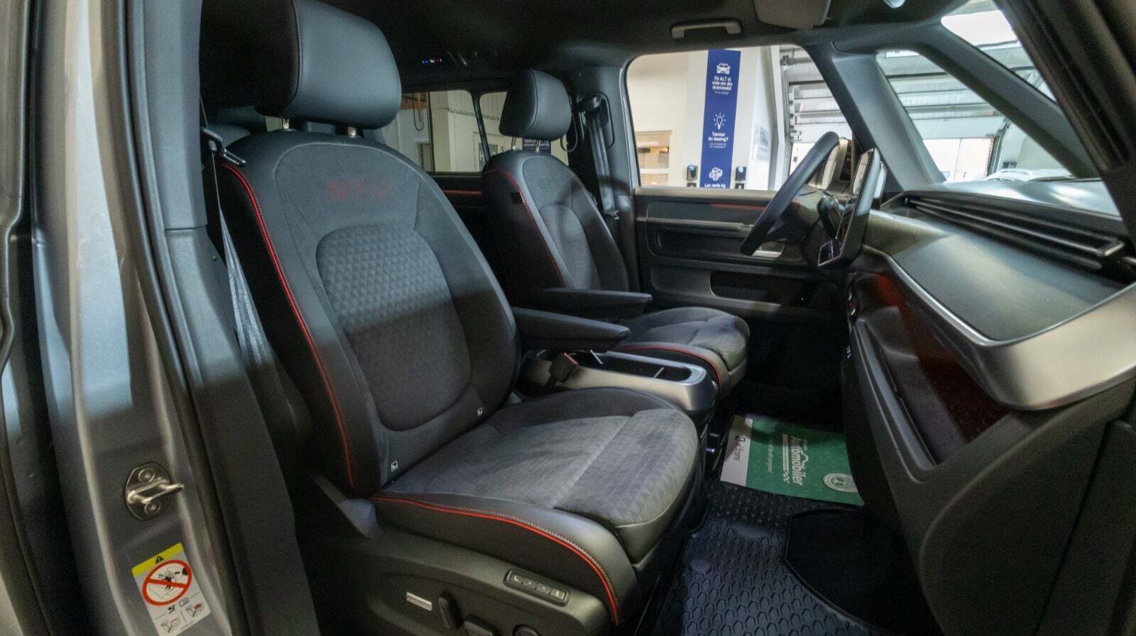 Sølv VW ID.Buzz fra 2025