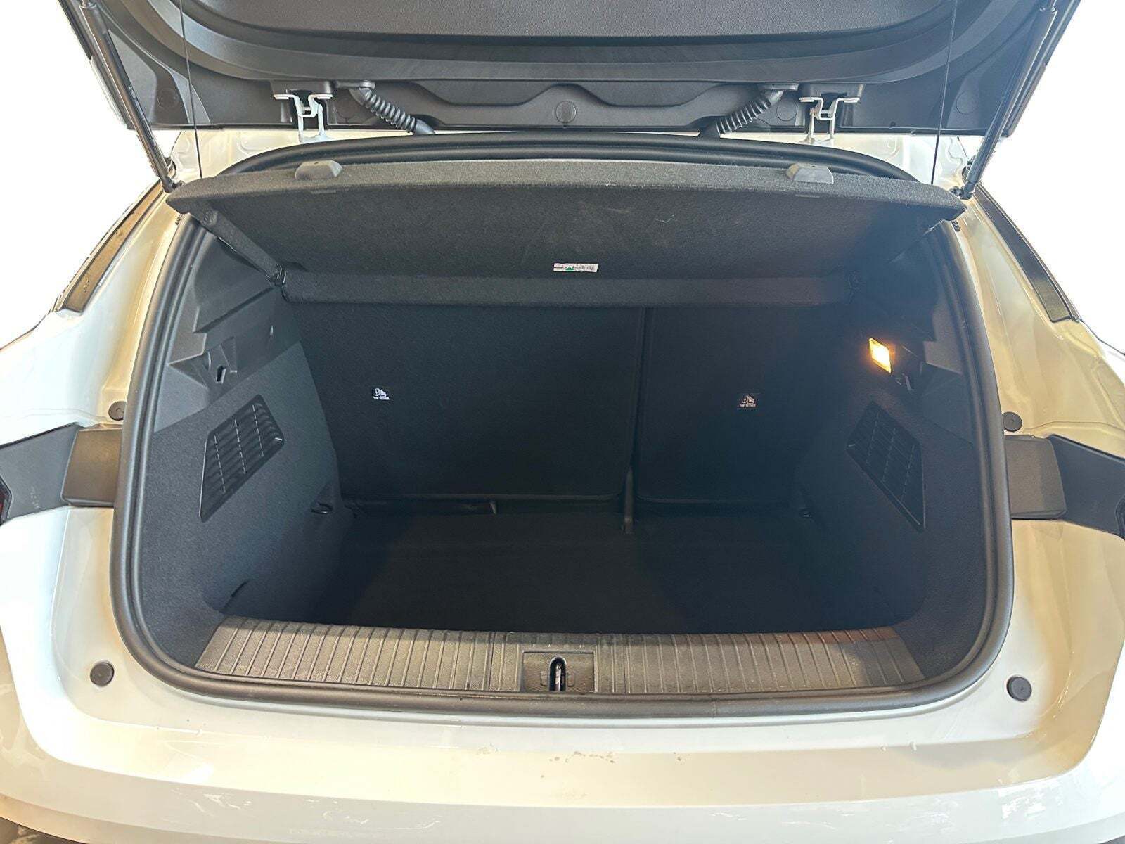 Hvid Renault Megane E-Tech fra 2022