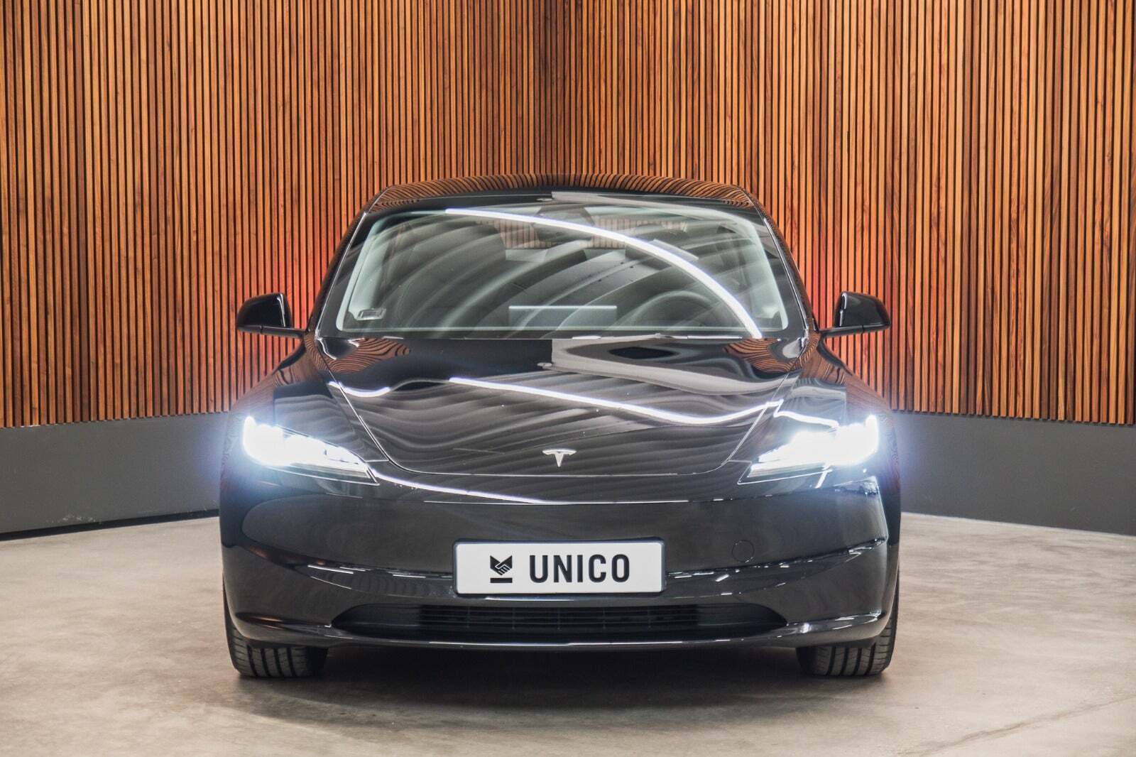 Tesla Model 3 Long Range RWD