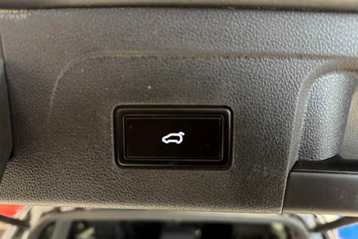 Grå VW Touran fra 2018