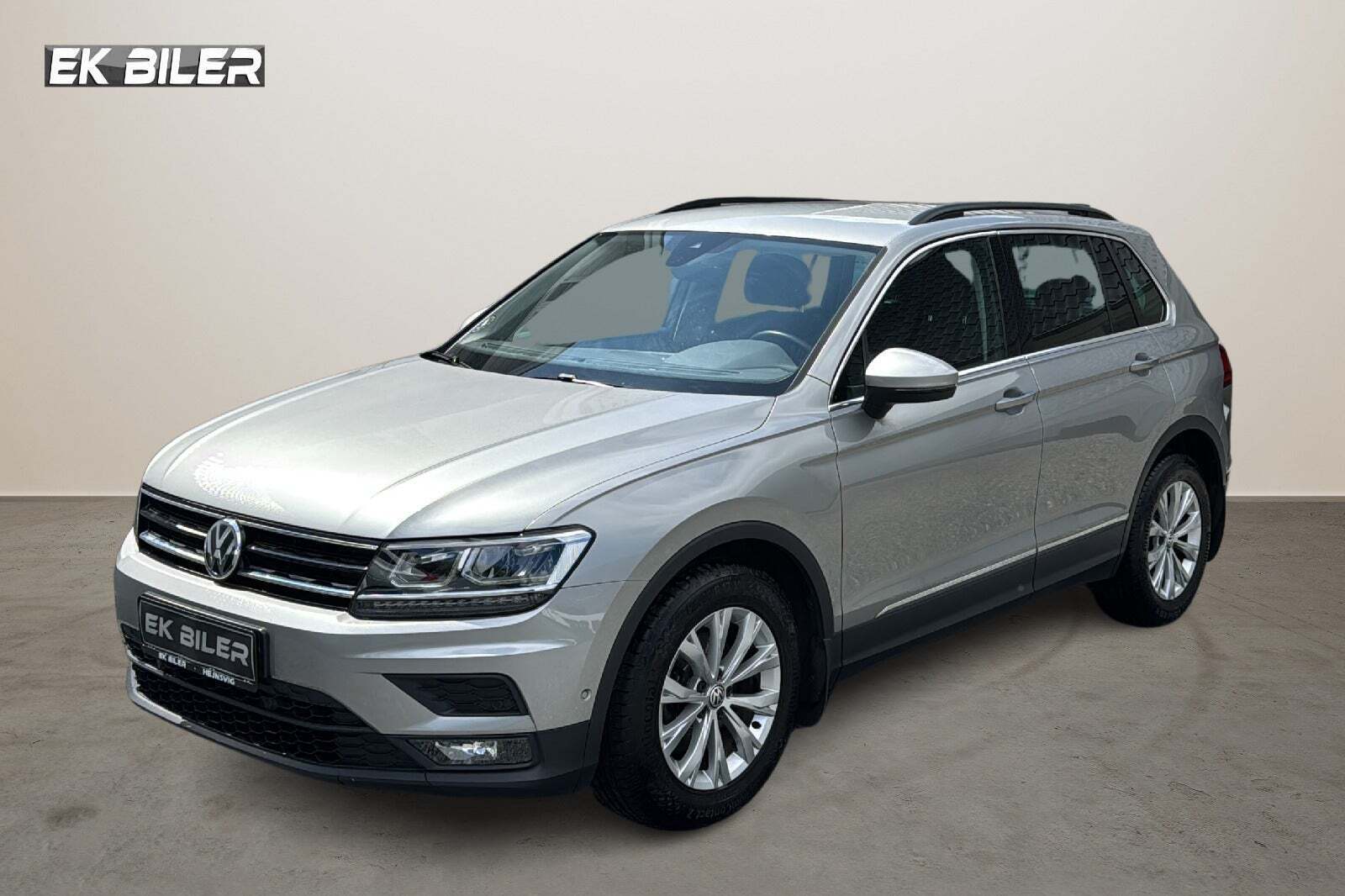Sølv VW Tiguan fra 2018 set udefra