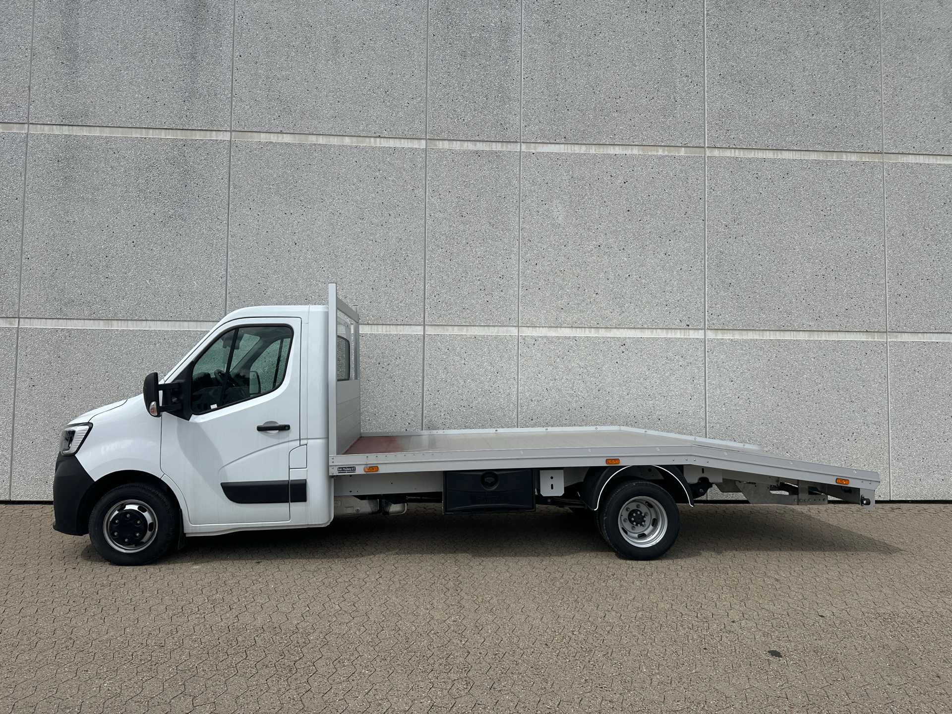 Renault Master 2,3 T35 L4 DCI TwinTurbo RWD tvillingehjul 165HK Ladv./Chas. 6g