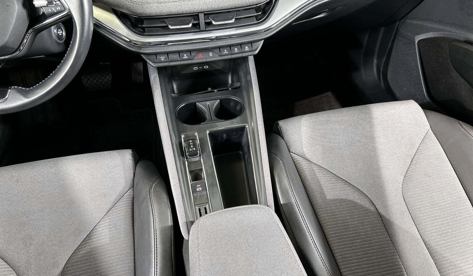 Sølv Skoda Enyaq fra 2022