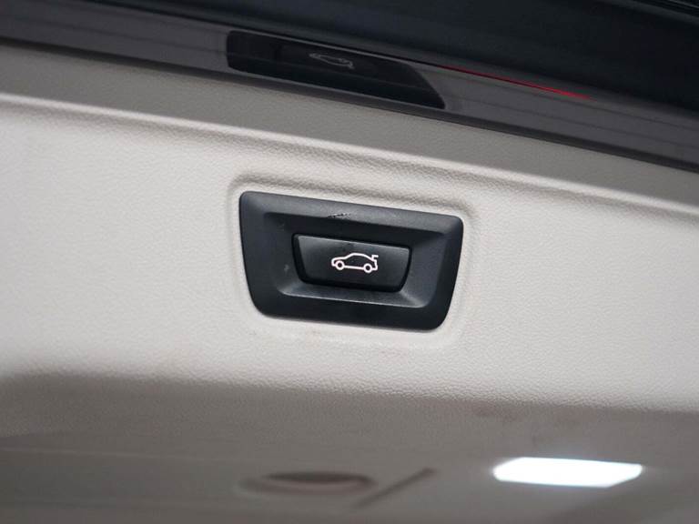 BMW 330e 2,0 Touring Sport Line aut.