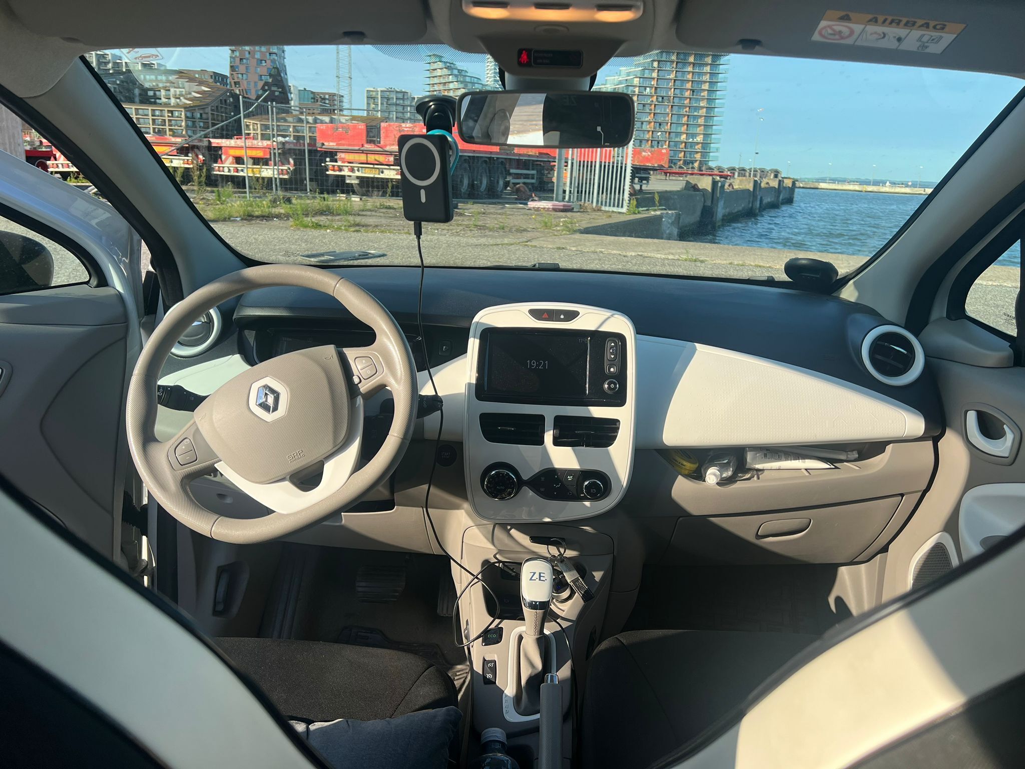 Hvid Renault Zoe fra 2017