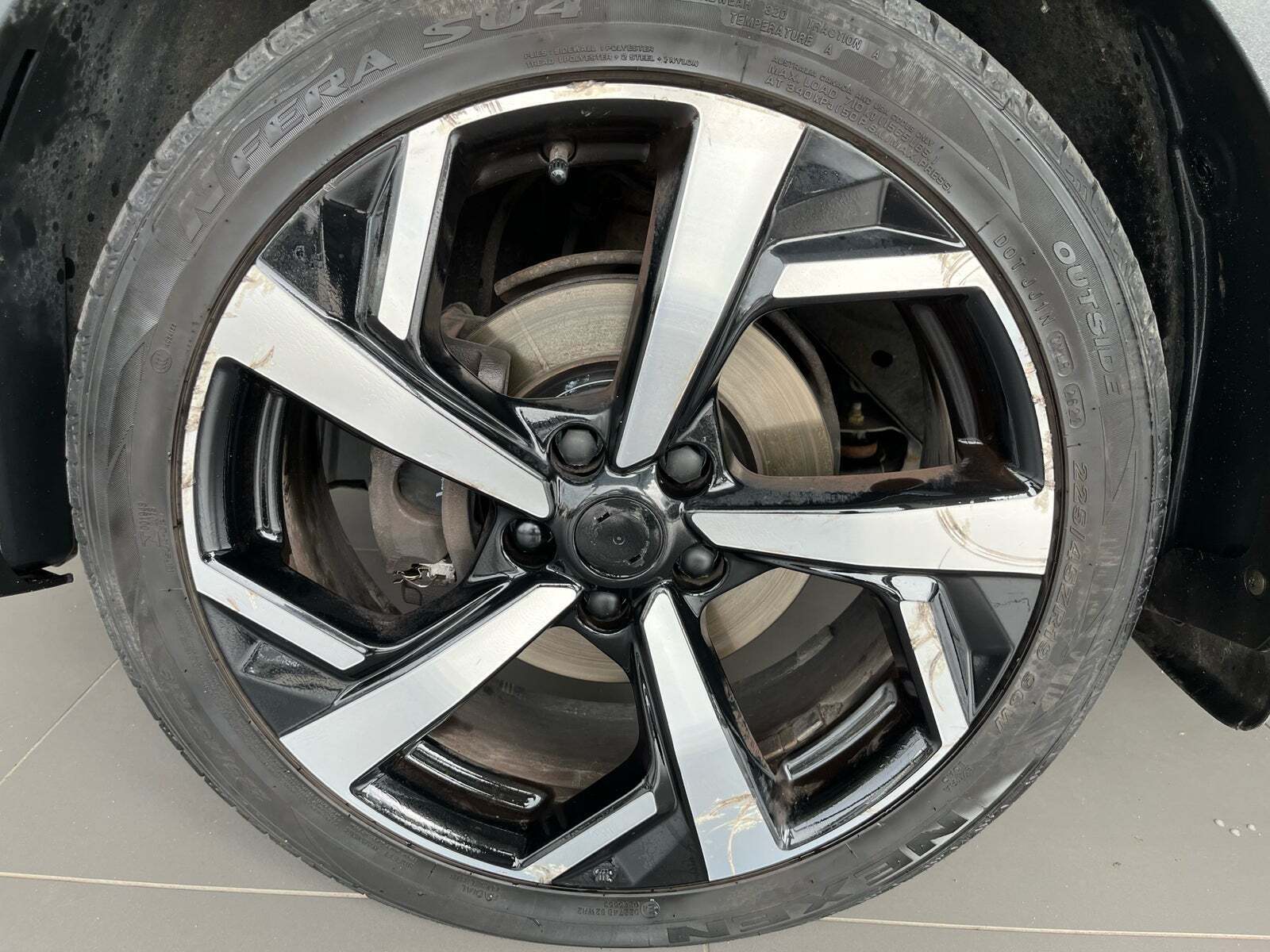 Grå Nissan Qashqai fra 2018