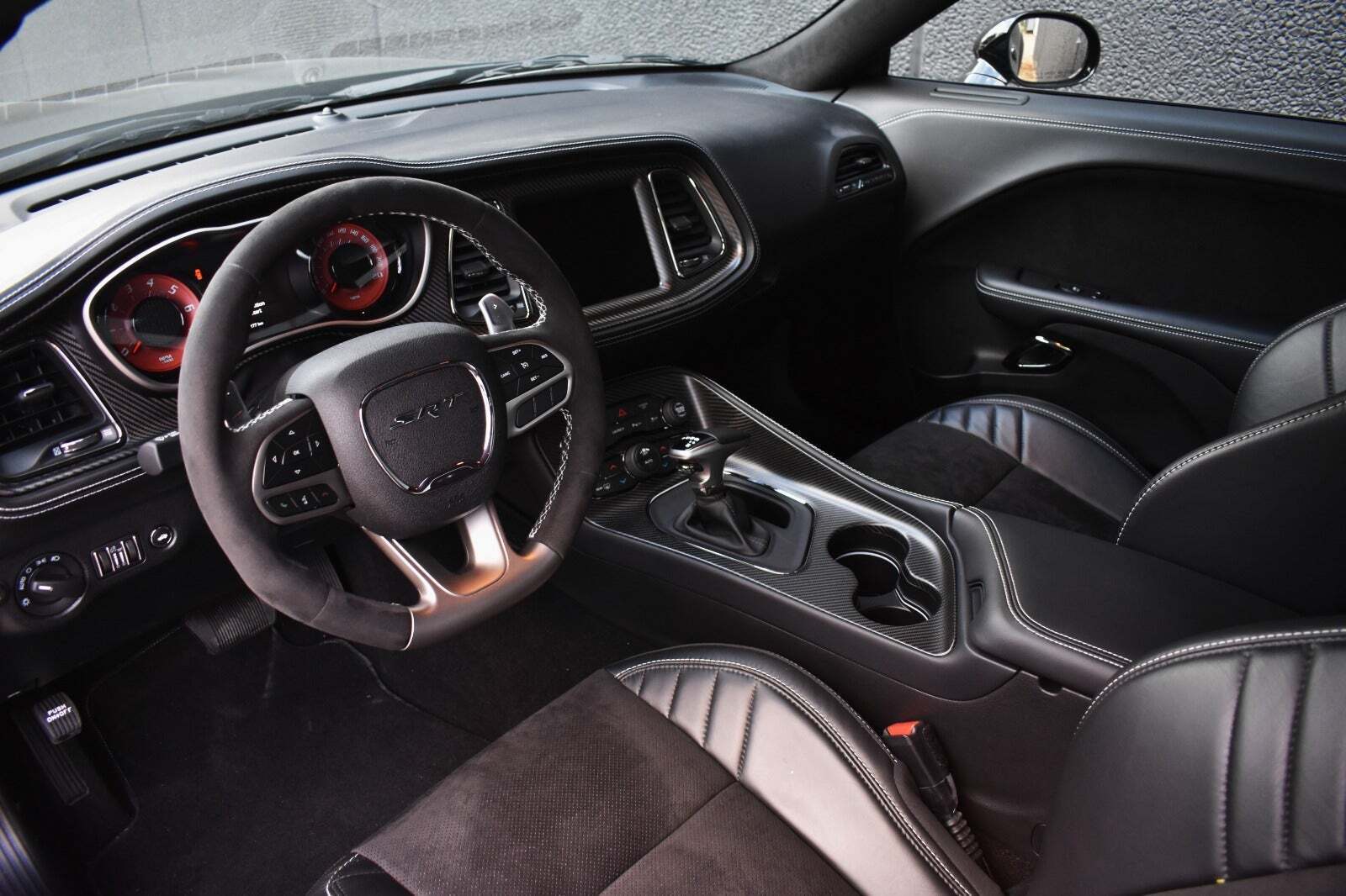 Dodge Challenger 6,2 SRT Hellcat Black Ghost Edition aut.