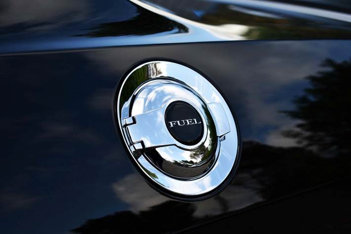 Sort Dodge Challenger fra 2024