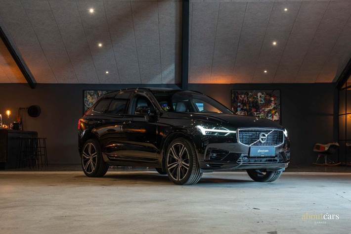 Sort Volvo XC60 fra 2020 set udefra